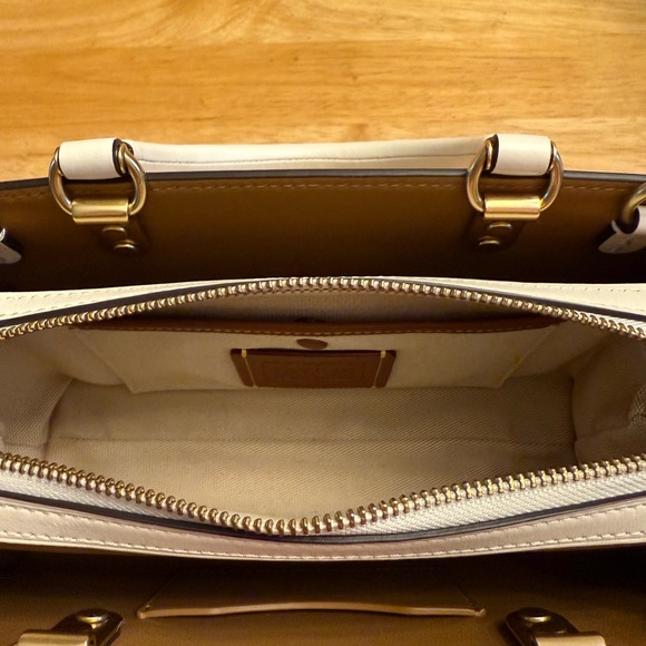 Coach 1941 Rogue 26 East/West Bag in Brass/Chalk White Glovetanned Leather - Picture 7 of 12